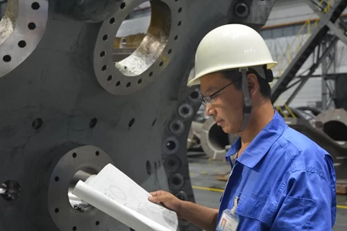 倪平:不断超越的“匠人”(图1) 倪平:不断超越的“匠人”(图1)