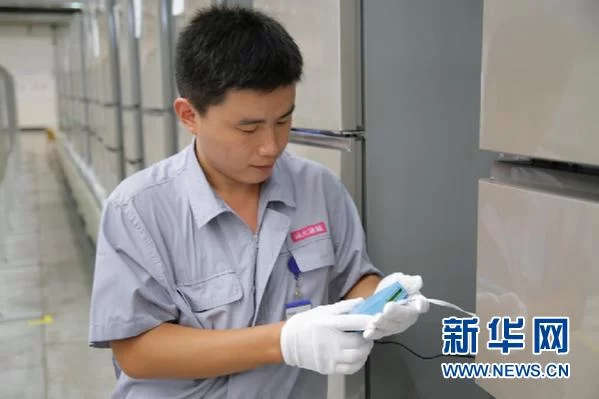 业精于勤 行成于思——记海尔集团首席技师崔惠峰(图2) 业精于勤 行成于思——记海尔集团首席技师崔惠峰(图2)