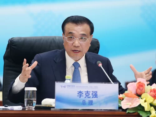 李克强同主要国际经济金融机构负责人举行“1+6”圆桌对话会(图4) 李克强同主要国际经济金融机构负责人举行“1+6”圆桌对话会(图4)