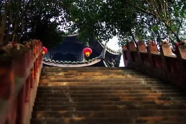 新津纯阳观,聚风落雨: 最具中国县城青春特色的老院子(图10) 新津纯阳观,聚风落雨: 最具中国县城青春特色的老院子(图10)