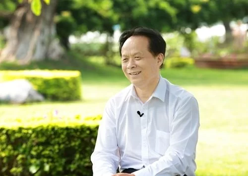 好医生福能源携手艺术家与彝族孩子“共画未来”(图6) 好医生福能源携手艺术家与彝族孩子“共画未来”(图6)