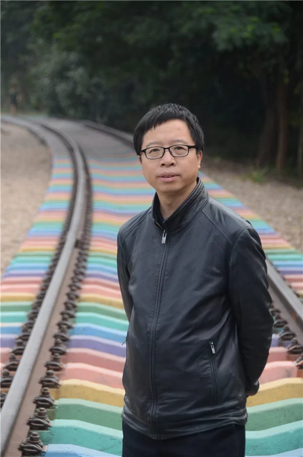 作家秦川:用小品的视角透视当下(图6) 作家秦川:用小品的视角透视当下(图6)