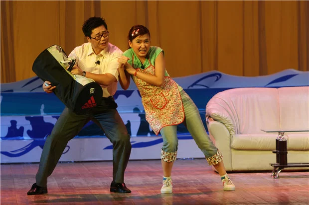 作家秦川:用小品的视角透视当下(图2) 作家秦川:用小品的视角透视当下(图2)