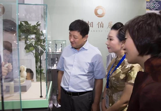 “流动的文化,金玉交辉”——相伯居金镶玉亮相“大运河文化带”非遗大展(图3) “流动的文化,金玉交辉”——相伯居金镶玉亮相“大运河文化带”非遗大展(图3)