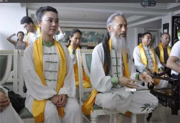 陈红涛教授《经络与人体"核反应堆"》功法讲座获中外专家学者赞誉(图7) 陈红涛教授《经络与人体"核反应堆"》功法讲座获中外专家学者赞誉(图7)