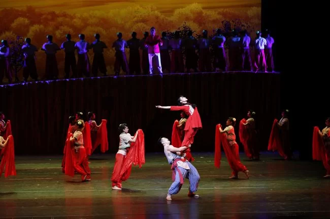 献礼改革开放四十周年——山西《解放》携9年演出千场荣耀重回国家大剧院(图2) 献礼改革开放四十周年——山西《解放》携9年演出千场荣耀重回国家大剧院(图2)