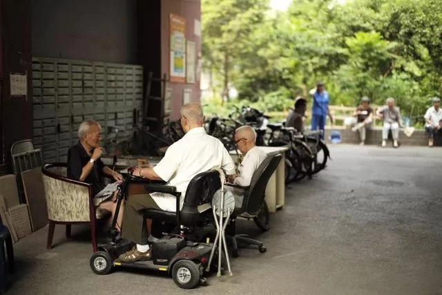 重磅!个税抵扣细则来了:养儿、供房租房、大病再减免,最低为零(图5) 重磅!个税抵扣细则来了:养儿、供房租房、大病再减免,最低为零(图5)