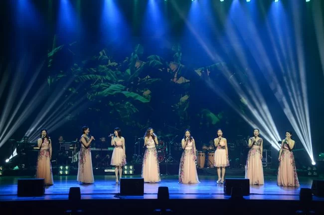 歌咏文艺矩阵 曲扬岭南新声——东莞举办重点文艺创作基地原创音乐作品展演(图1)