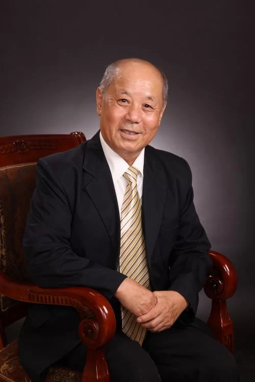 古朴雄健气韵深——崔元泽书法作品欣赏(图1) 古朴雄健气韵深——崔元泽书法作品欣赏(图1)