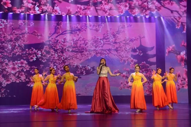 让城市添情怀 为文艺塑名家(图2) 让城市添情怀 为文艺塑名家(图2)