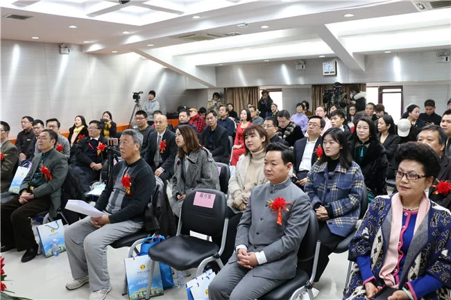 新时代主旋律歌曲《中国梦》北京新闻发布会暨“中国梦联盟”筹建在北京启动(图2) 新时代主旋律歌曲《中国梦》北京新闻发布会暨“中国梦联盟”筹建在北京启动(图2)