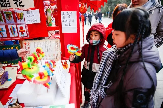 "旧"年"新"过,"老"传统迸发"潮"玩法(图1) "旧"年"新"过,"老"传统迸发"潮"玩法(图1)