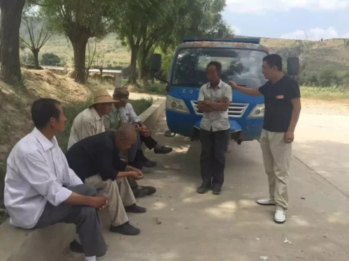 用生命践行扶贫的使命——靖边39岁的乡镇干部白新荣因公殉职(图4) 用生命践行扶贫的使命——靖边39岁的乡镇干部白新荣因公殉职(图4)