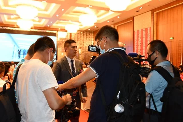 “火鸟数字商城”全球上线新闻发布会暨品牌招商交流会成都举办(图2) “火鸟数字商城”全球上线新闻发布会暨品牌招商交流会成都举办(图2)