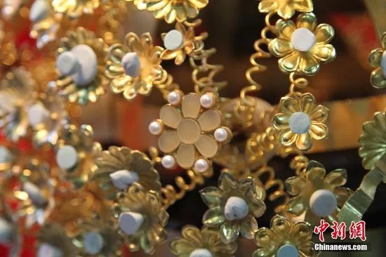 目前保存最完整:隋炀帝萧后冠西安首次露真容(图4) 目前保存最完整:隋炀帝萧后冠西安首次露真容(图4)