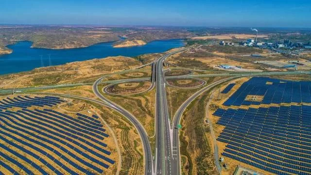 陕西神木:累累硕果满枝头 奋楫笃行再出发(图6) 陕西神木:累累硕果满枝头 奋楫笃行再出发(图6)