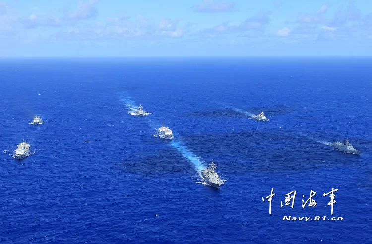 高清:“环太平洋-2016”参演中美编队组织运动训练