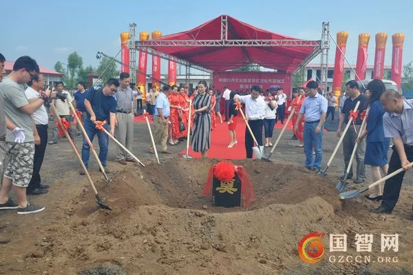 牡丹观光景区暨深加工厂开工剪裁奠基仪式在介休召开(图5) 牡丹观光景区暨深加工厂开工剪裁奠基仪式在介休召开(图5)