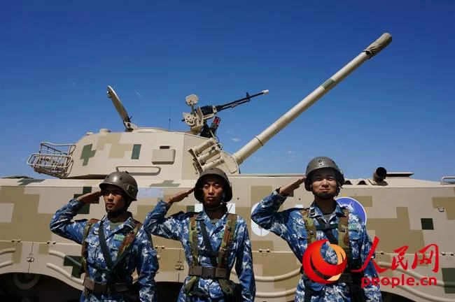 决战朱日和:金戈铁马军旗红 沙场点兵炮声隆(图3) 决战朱日和:金戈铁马军旗红 沙场点兵炮声隆(图3)