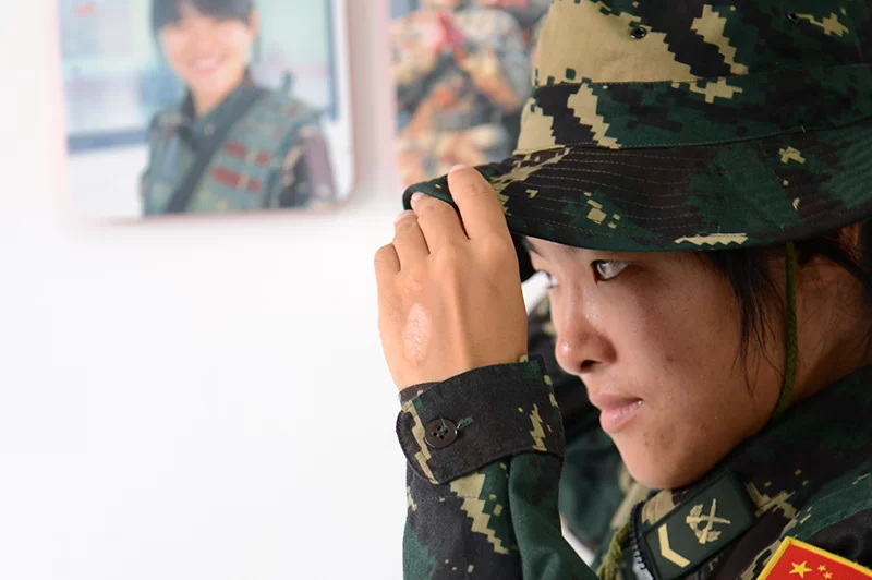 一组你平时看不到的“红三连”照片(图3) 一组你平时看不到的“红三连”照片(图3)