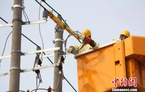 "秋老虎"持续盘踞中东部 多地高温逼近40度(图3) "秋老虎"持续盘踞中东部 多地高温逼近40度(图3)