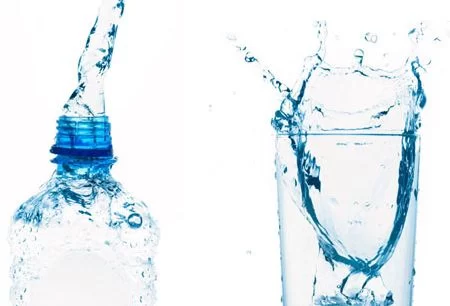 喝水不盲目 补水有讲究(图1) 喝水不盲目 补水有讲究(图1)