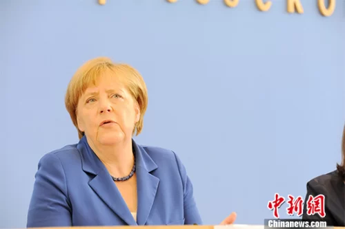 德国副总理批评默克尔难民政策 对方拒绝接受 德国副总理批评默克尔难民政策 对方拒绝接受(图1)