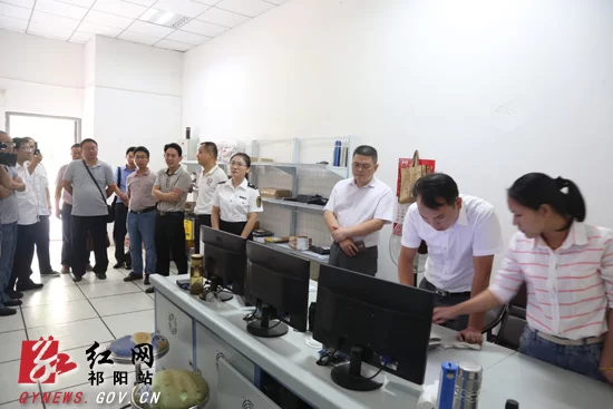 祁阳开展电梯应急救援演练(组图)(图1) 祁阳开展电梯应急救援演练(组图)(图1)