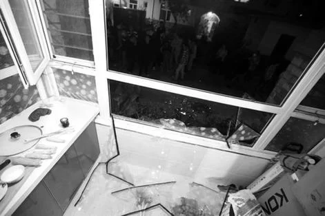 工厂气瓶爆炸隔壁小区居民受伤 (图3) 工厂气瓶爆炸隔壁小区居民受伤 (图3)