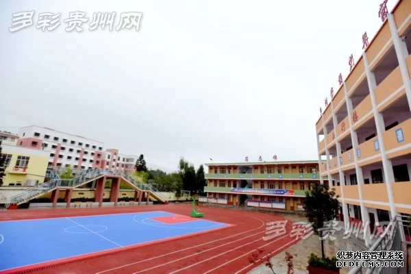 决战贫困的新路径 赫章县推进教育精准扶贫纪实(图1) 决战贫困的新路径 赫章县推进教育精准扶贫纪实(图1)