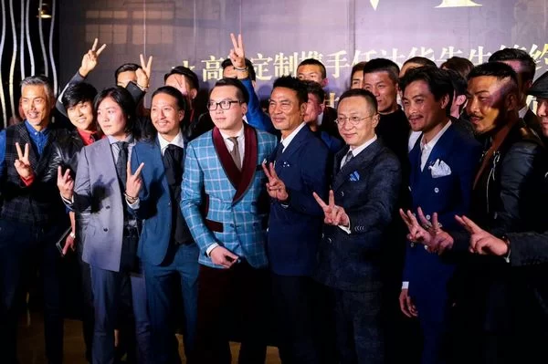 任达华代言VK正装,11月18日同登“百男大秀”T台!(图4) 任达华代言VK正装,11月18日同登“百男大秀”T台!(图4)