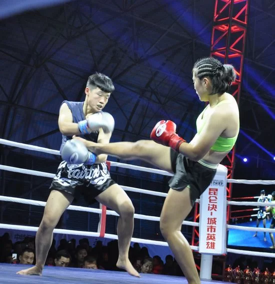 决战“香城” 昆仑决中泰拳王争霸赛成都开赛(图4) 决战“香城” 昆仑决中泰拳王争霸赛成都开赛(图4)