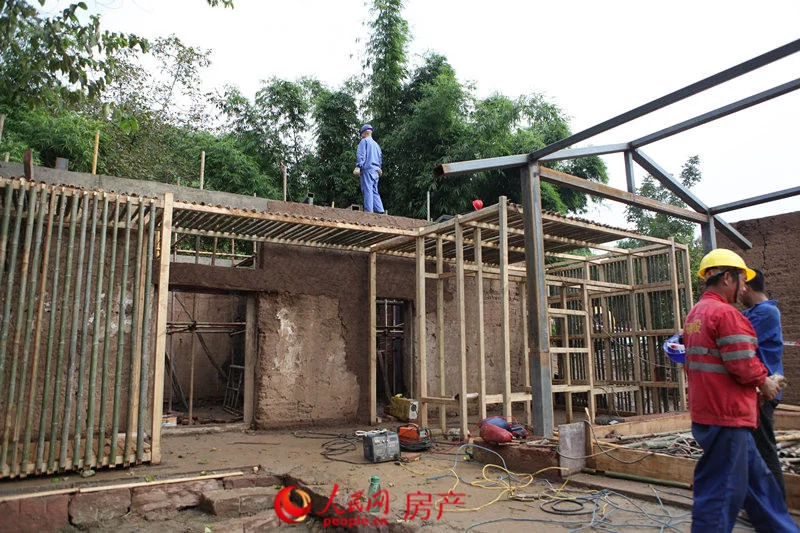 近300大学生川西农村建民宿 “搬砖”扶贫多方共赢(图4)