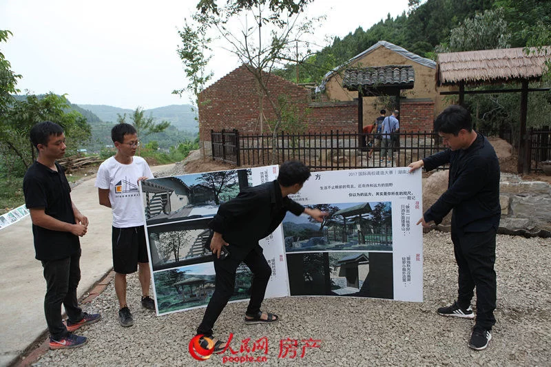 近300大学生川西农村建民宿 “搬砖”扶贫多方共赢(图7)