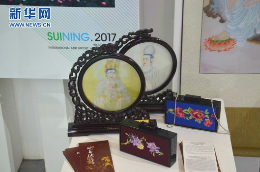 来西博会进出口展看遂宁特色刺绣