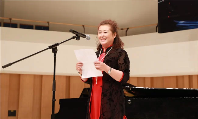 弘扬国医文化 再现艺术经典——好医生唱响“国医赞歌”(图2) 弘扬国医文化 再现艺术经典——好医生唱响“国医赞歌”(图2)