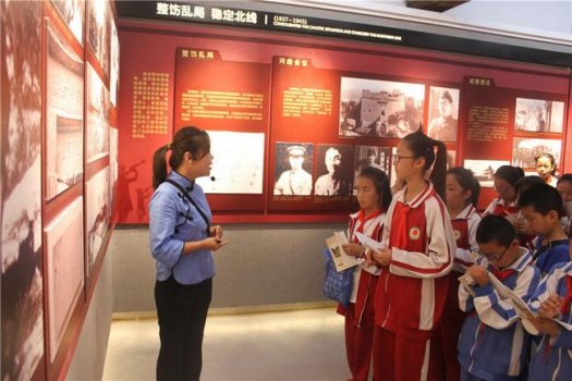 弘扬爱国正气 担当时代责任——走进邓宝珊将军纪念馆党性教育基地