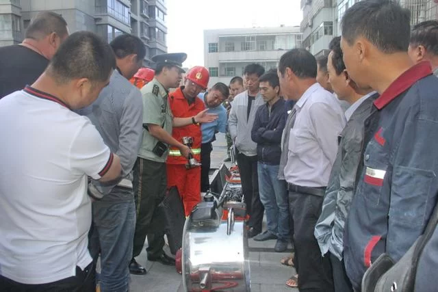 陕西府谷：消防宣传培训走进小区，实战演练紧盯高层(图2)