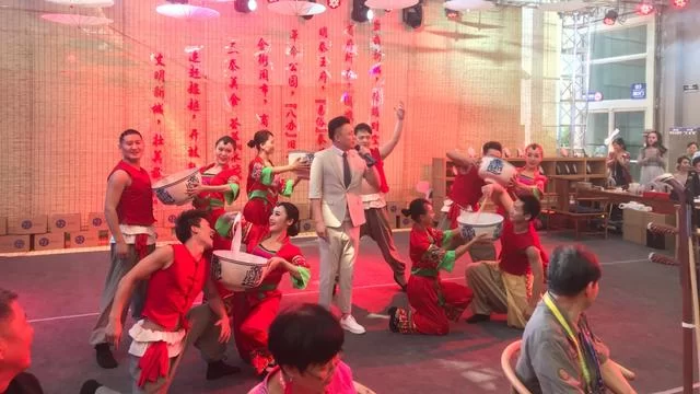 西安新城区:把“舞台”送上文博会 动态展示文化魅力(图3) 西安新城区:把“舞台”送上文博会 动态展示文化魅力(图3)