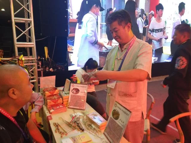 西安新城区:把“舞台”送上文博会 动态展示文化魅力(图2) 西安新城区:把“舞台”送上文博会 动态展示文化魅力(图2)