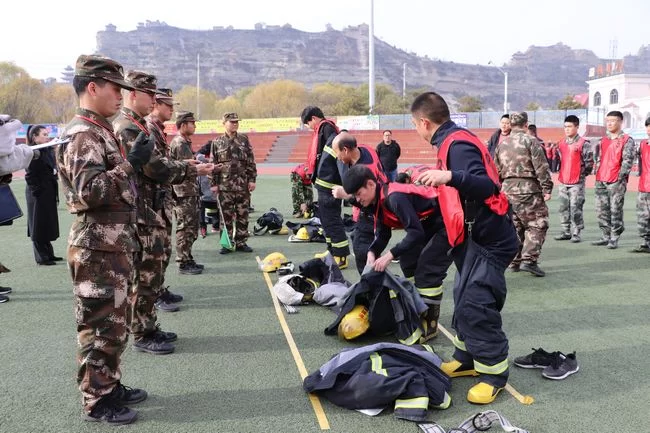 陕西神木市消防大队多样化开展119消防宣传月活动(图3) 陕西神木市消防大队多样化开展119消防宣传月活动(图3)