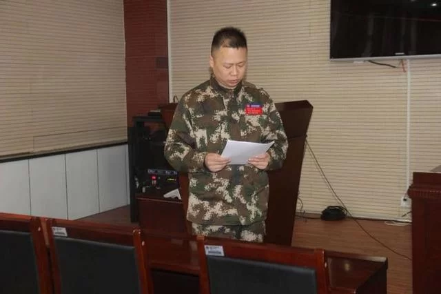 陕西府谷县消防大队召开公开述职述廉大会(图2) 陕西府谷县消防大队召开公开述职述廉大会(图2)