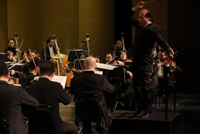 中国交响乐作品回顾展演暨第六届中国交响音乐季青岛闭幕(图4) 中国交响乐作品回顾展演暨第六届中国交响音乐季青岛闭幕(图4)