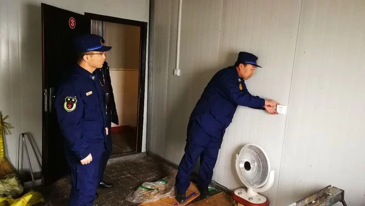 春节我在岗:陕西榆林消防支队的福尔摩斯——马磊(图9) 春节我在岗:陕西榆林消防支队的福尔摩斯——马磊(图9)