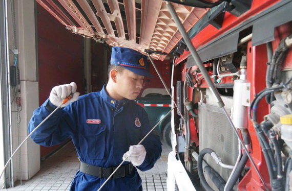 米脂消防大队全力做好清明节消防安保工作(图3) 米脂消防大队全力做好清明节消防安保工作(图3)