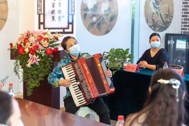 龙泉驿区举行2022尚学龙泉·学习型社区建设现场会(图4) 龙泉驿区举行2022尚学龙泉·学习型社区建设现场会(图4)