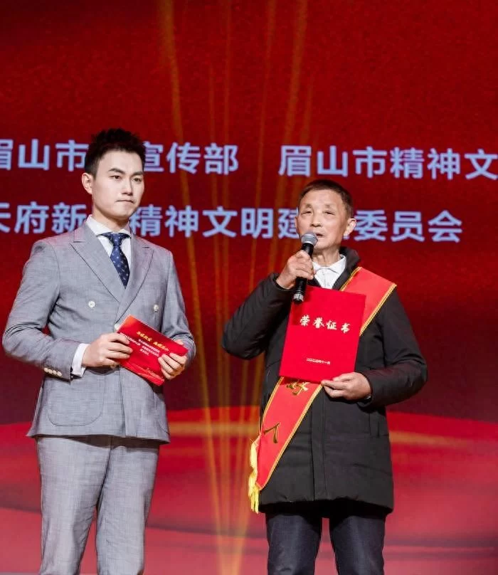 “我只要活着就要为消除贫困而研发技术”