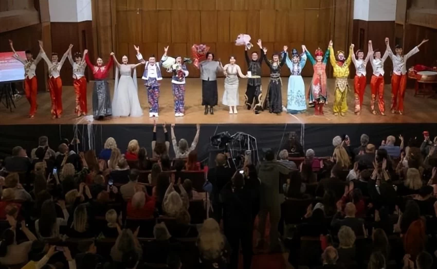 2025年欢乐春节演出活动在贝尔格莱德举行(图9)