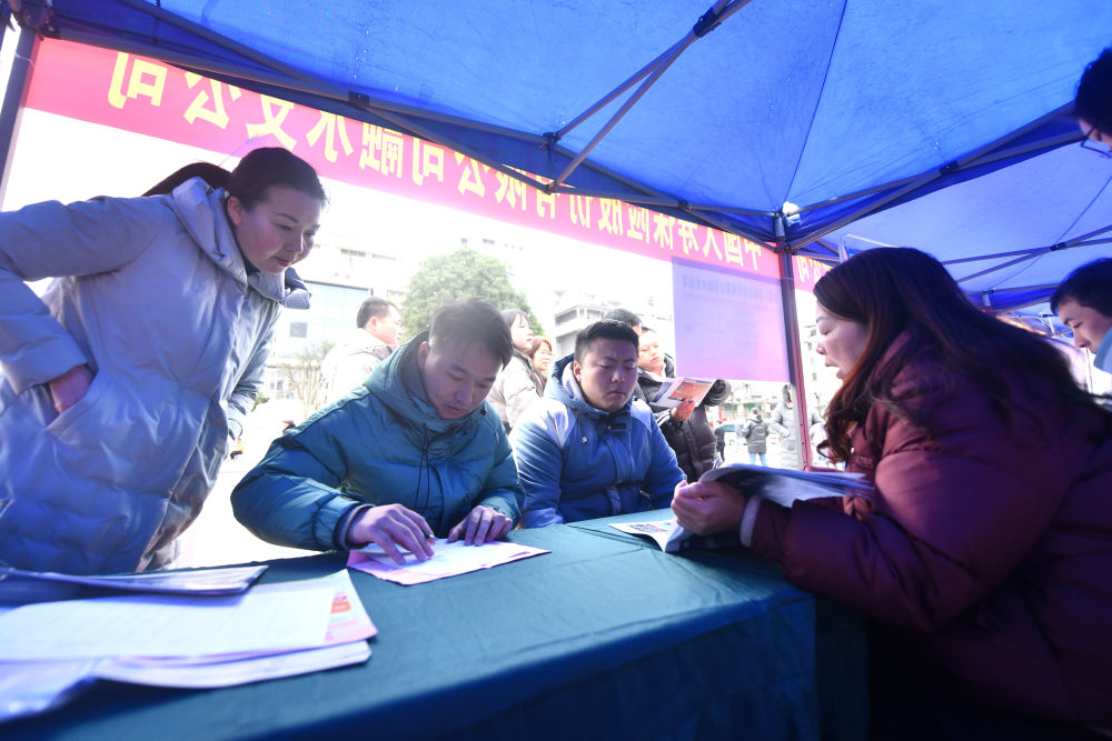 牢牢守住不发生规模性返贫致贫底线——西部脱贫地区“5年过渡期”一线观察(图9)