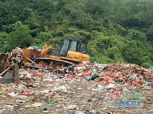 南昌一年上亿件快递 垃圾咋处理(图) (图1) 南昌一年上亿件快递 垃圾咋处理(图) (图1)